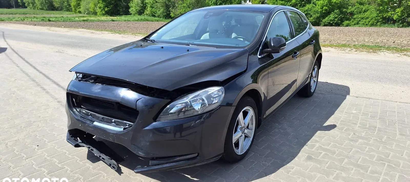 samochody osobowe Volvo V40 cena 16900 przebieg: 244000, rok produkcji 2014 z Chodzież